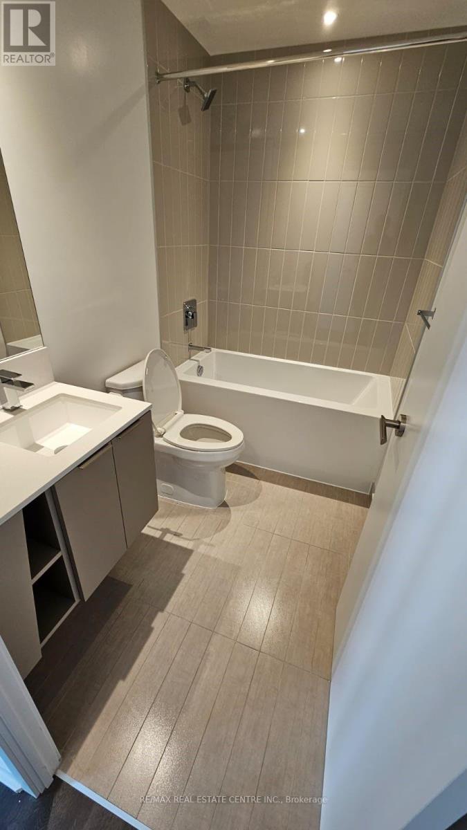 4709 - 3900 Confederation Parkway, Mississauga, Ontario  L5B 0M3 - Photo 2 - W13553176
