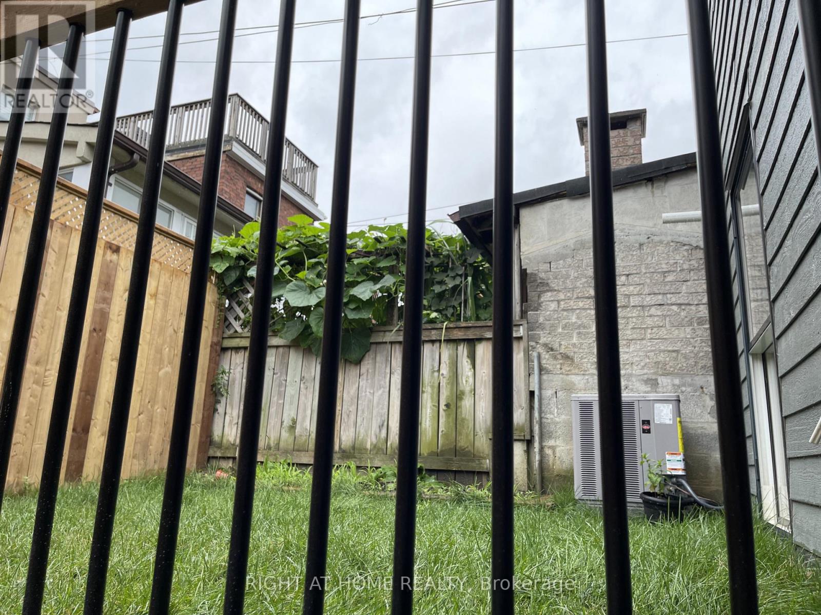 Laneway Suite - 980 Ossington Avenue, Toronto, Ontario  M6G 3V7 - Photo 12 - W13553178
