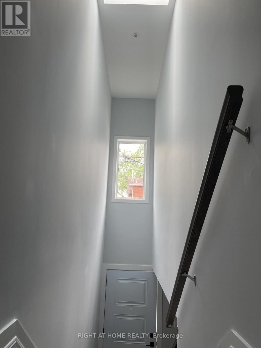 Laneway Suite - 980 Ossington Avenue, Toronto, Ontario  M6G 3V7 - Photo 17 - W13553178