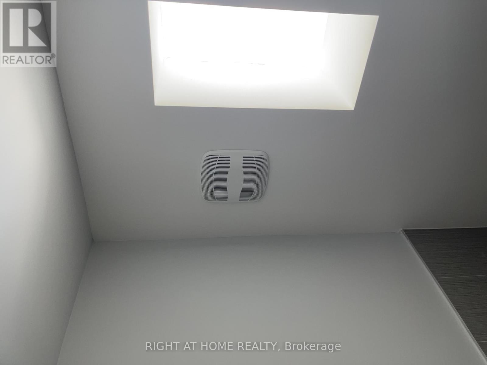Laneway Suite - 980 Ossington Avenue, Toronto, Ontario  M6G 3V7 - Photo 19 - W13553178