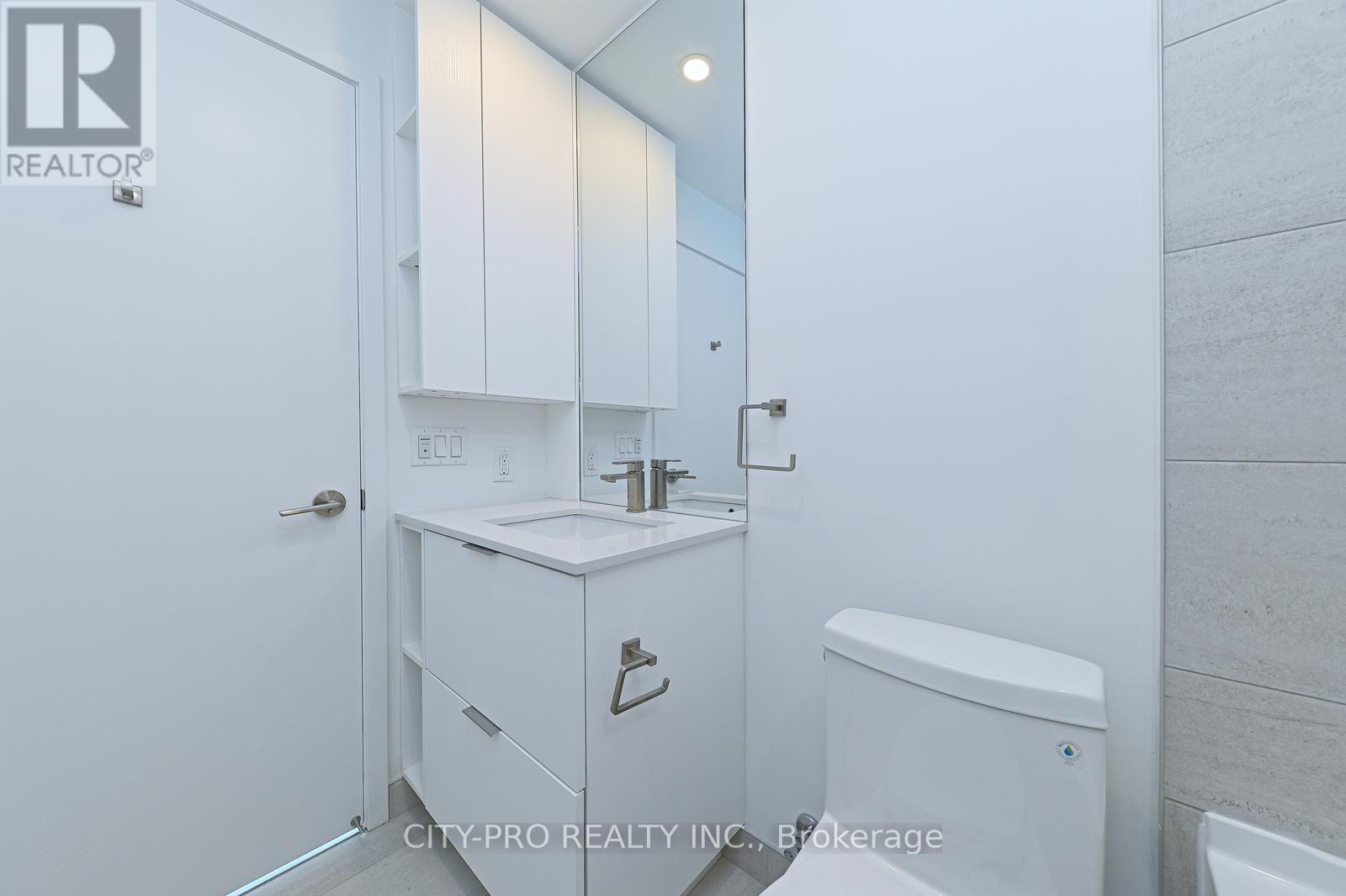 3111 - 1 Fairview Rd E Road E, Mississauga, Ontario  L5A 0B4 - Photo 18 - W13553226