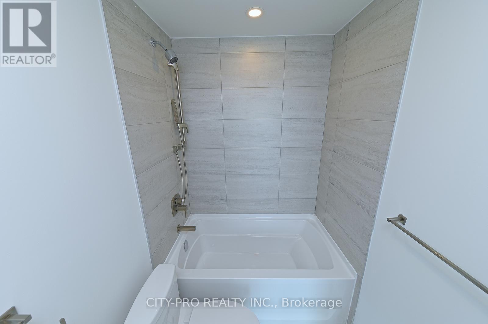 3111 - 1 Fairview Rd E Road E, Mississauga, Ontario  L5A 0B4 - Photo 19 - W13553226