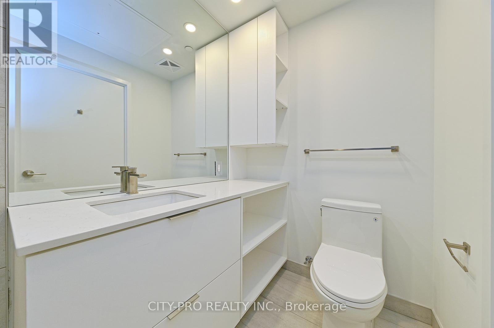 3111 - 1 Fairview Rd E Road E, Mississauga, Ontario  L5A 0B4 - Photo 21 - W13553226