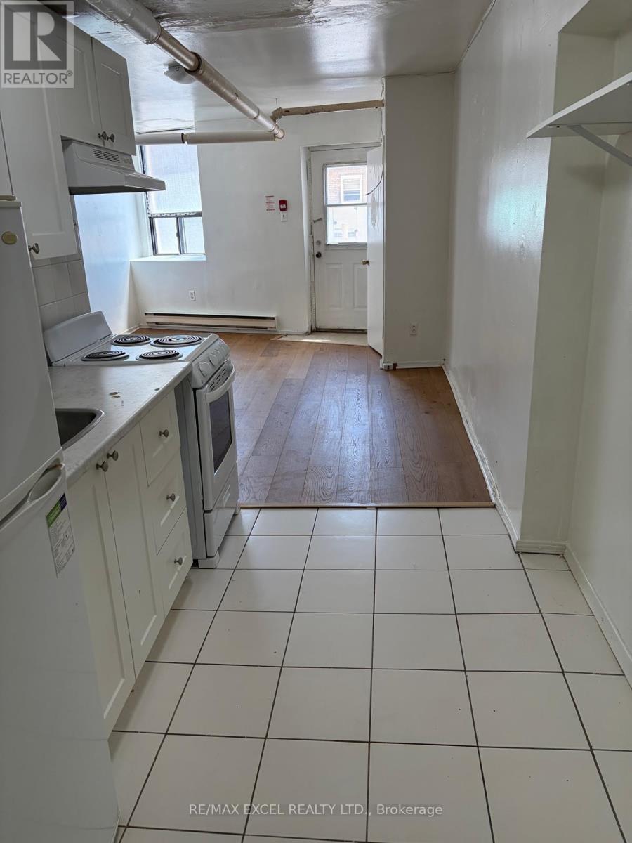 2 - 2863 Dundas Street W, Toronto, Ontario  M6P 1Y9 - Photo 11 - W13551612