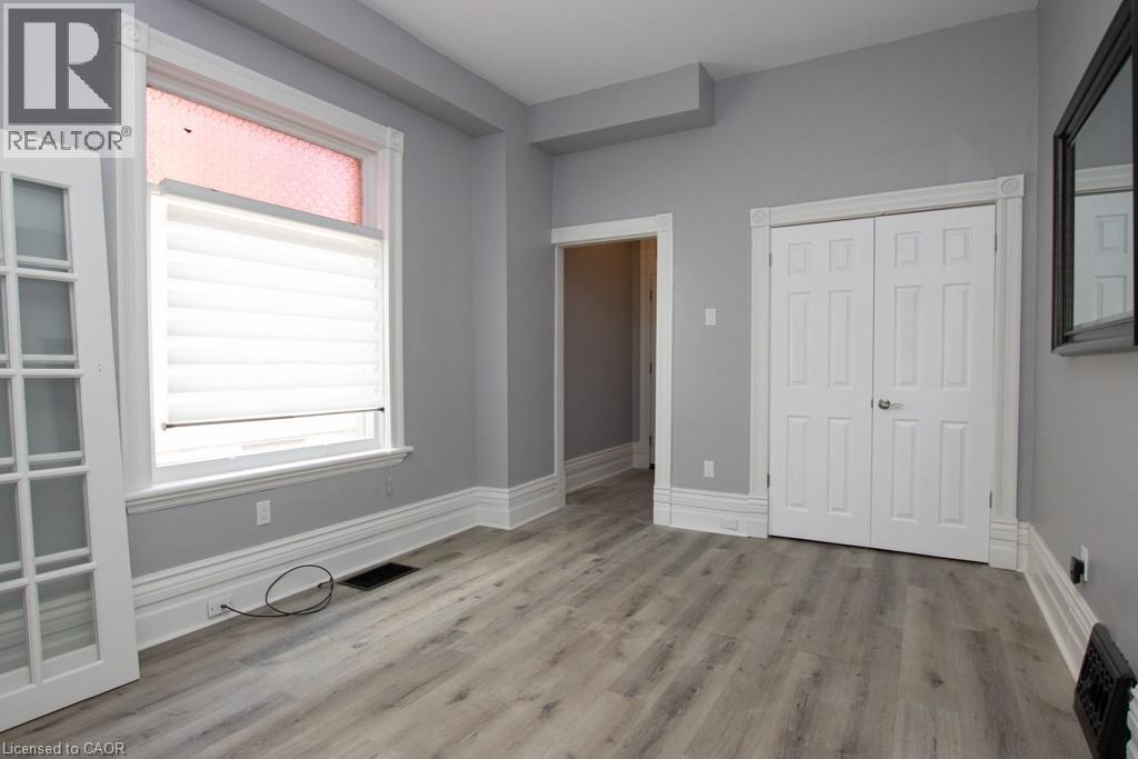 19 KITCHENER Avenue Unit# 1 - Photo 12