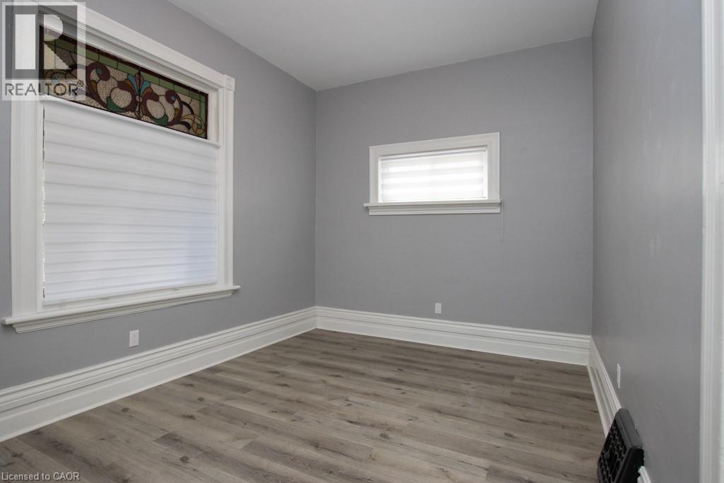 19 KITCHENER Avenue Unit# 1 - Photo 13