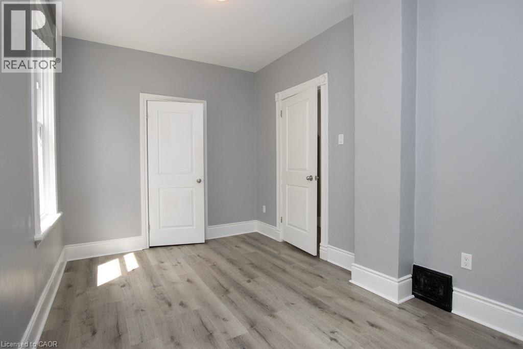 19 KITCHENER Avenue Unit# 1 - Photo 19