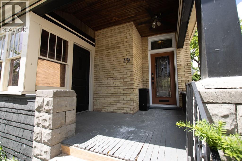 19 KITCHENER Avenue Unit# 1 - Photo 4