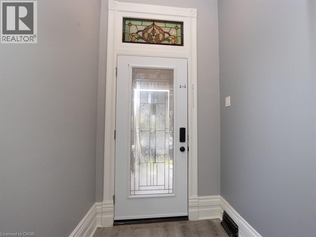 19 KITCHENER Avenue Unit# 1 - Photo 9