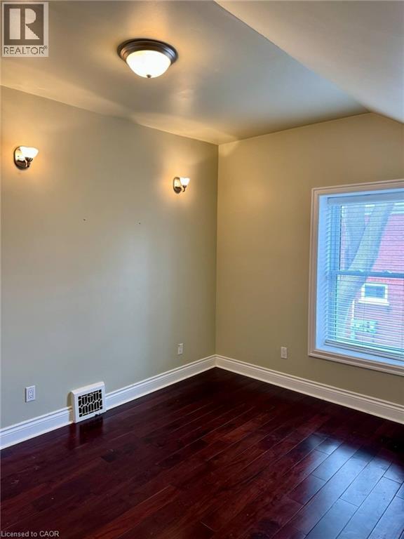 60 Walter Street, Kitchener, Ontario  N2G 1S1 - Photo 13 - 40847316