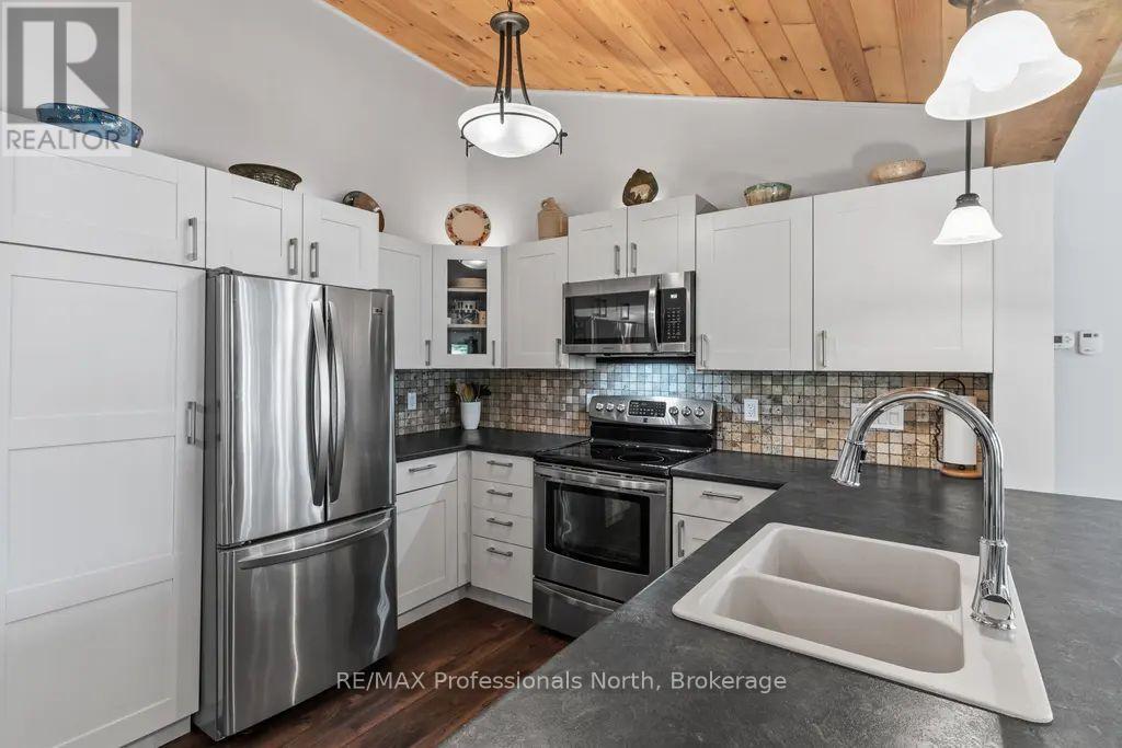 1034 Reflection Circle, Minden Hills, Ontario  K0M 2K0 - Photo 7 - X13553236