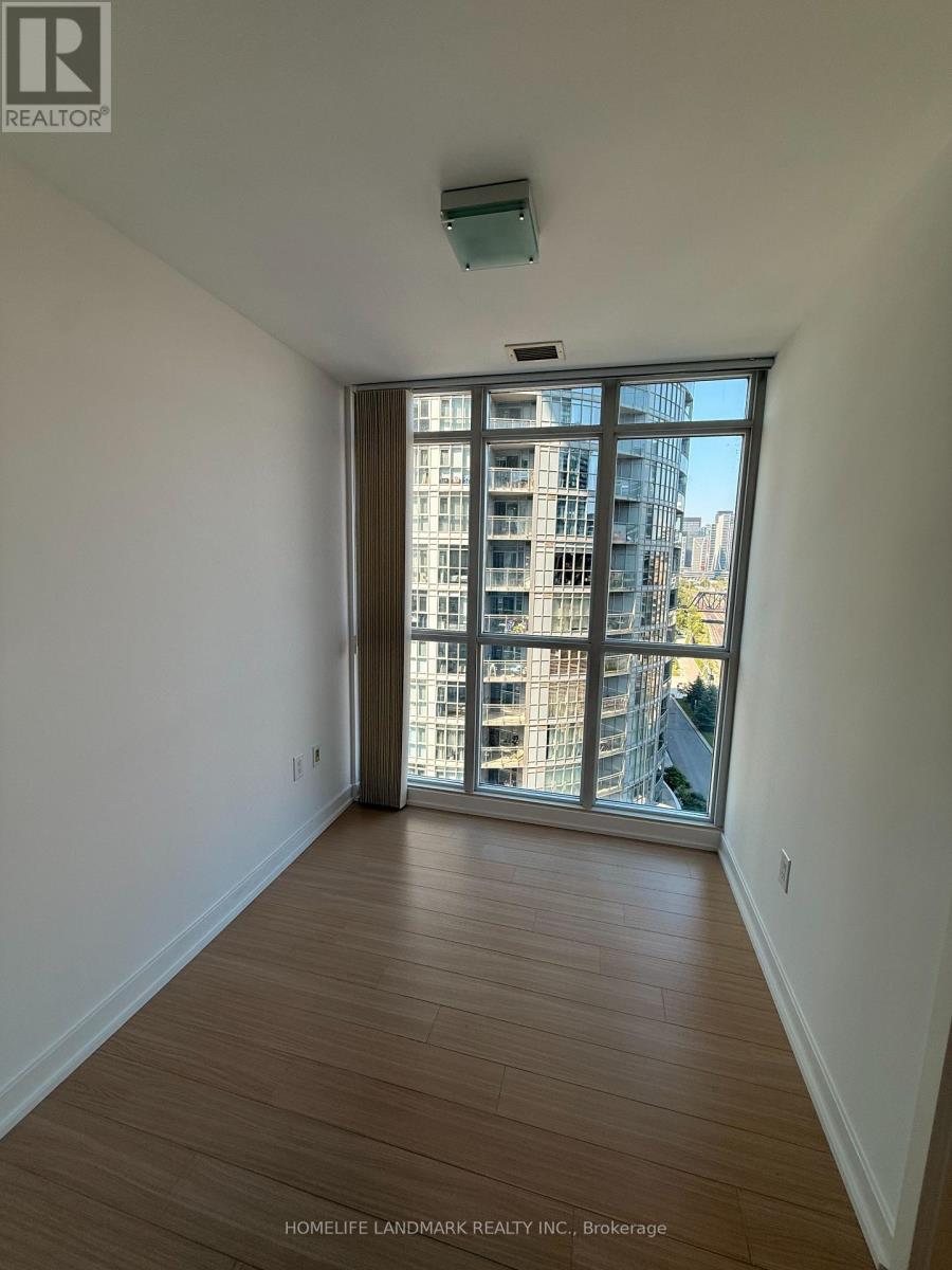1039 - 15 Iceboat Terrace, Toronto, Ontario  M5V 4A5 - Photo 13 - C13553240