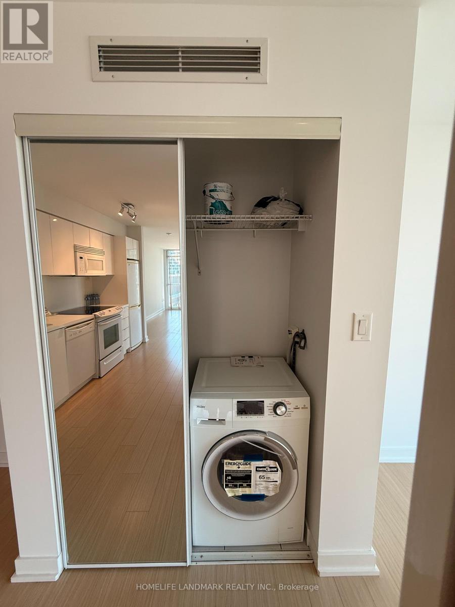 1039 - 15 Iceboat Terrace, Toronto, Ontario  M5V 4A5 - Photo 16 - C13553240