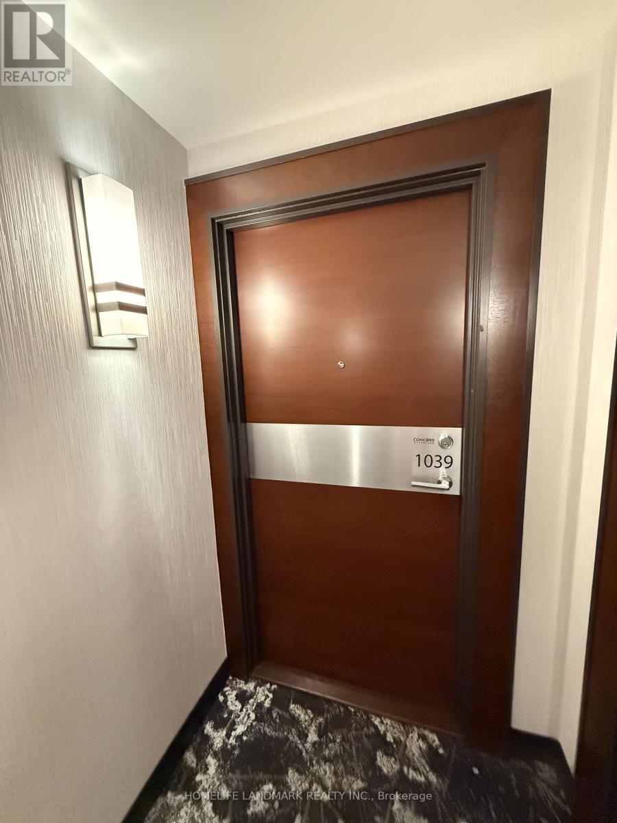 1039 - 15 Iceboat Terrace, Toronto, Ontario  M5V 4A5 - Photo 3 - C13553240