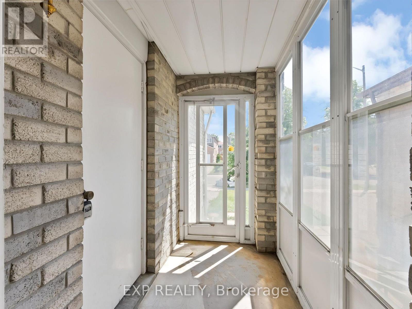 103 Chloe Crescent, Markham, Ontario  L3S 2H9 - Photo 6 - N13553260