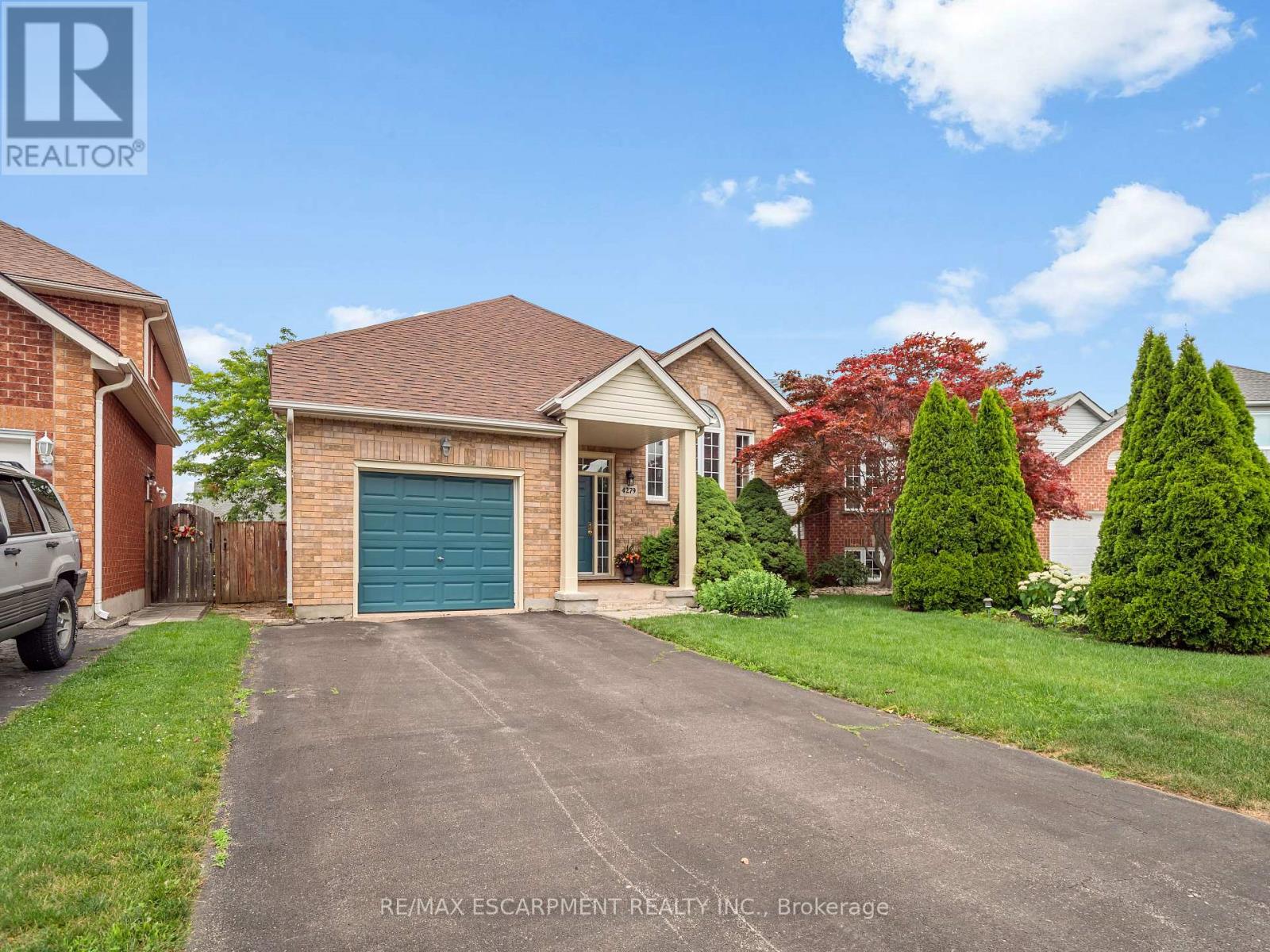 4279 Southerland Court, Niagara Falls, Ontario L2G 7W4 - Photo 2 - X13553246
