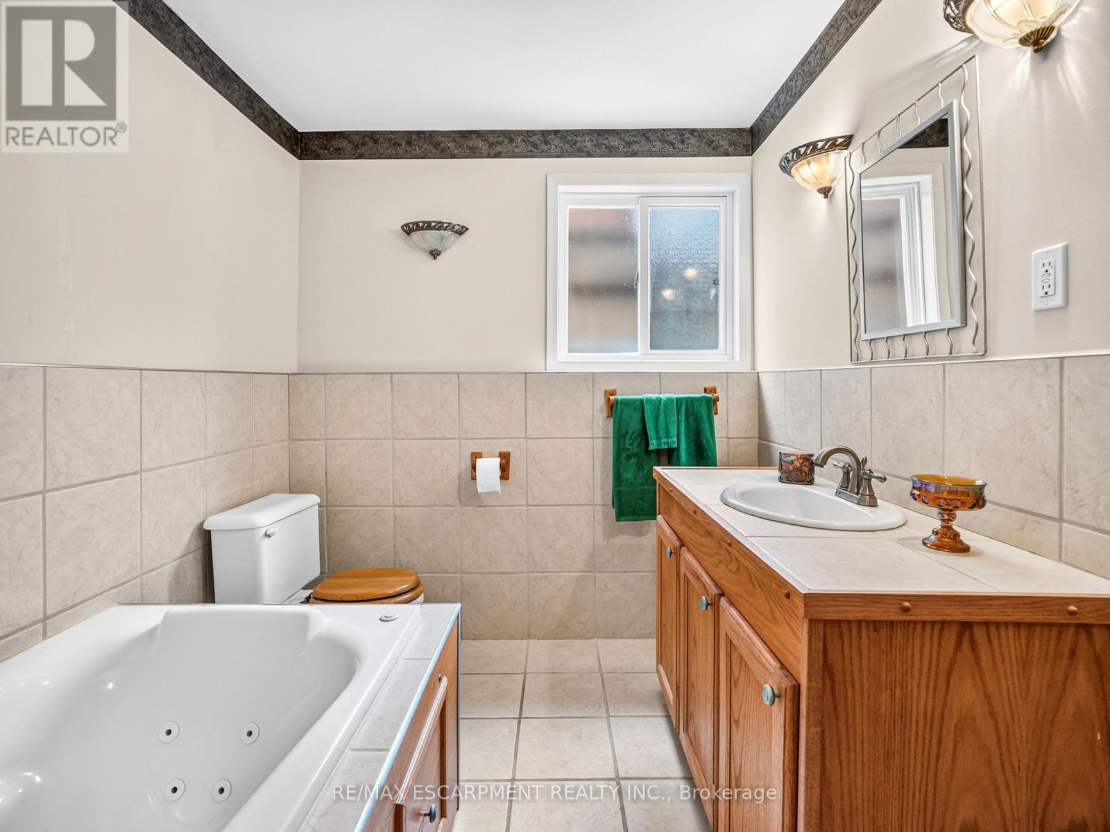 4279 Southerland Court, Niagara Falls, Ontario L2G 7W4 - Photo 29 - X13553246