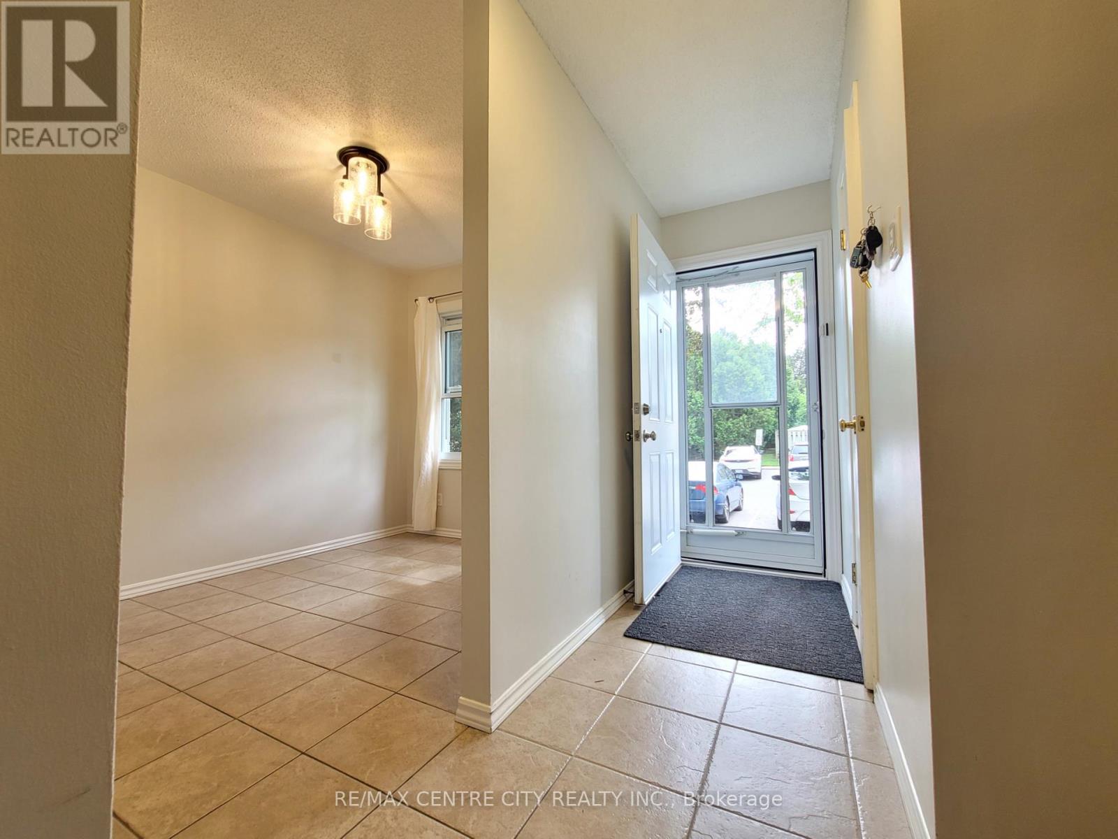 125 - 1247 Huron Street, London East, Ontario  N5Y 4X7 - Photo 2 - X13553266