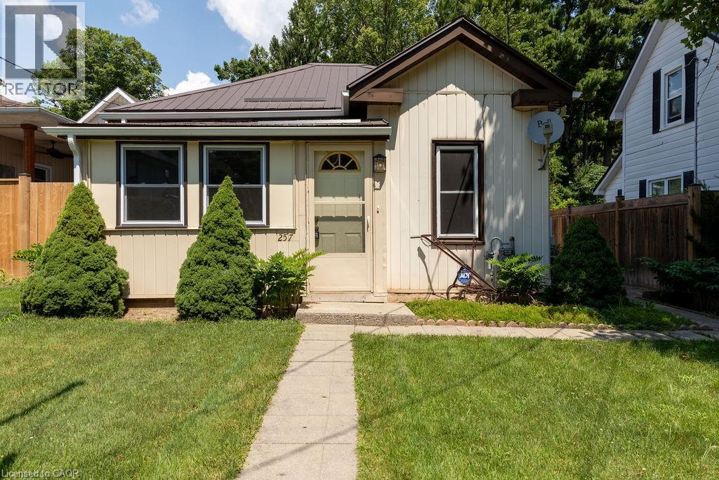 257 Union Street, Simcoe, Ontario  N3Y 2B4 - Photo 2 - 40847078