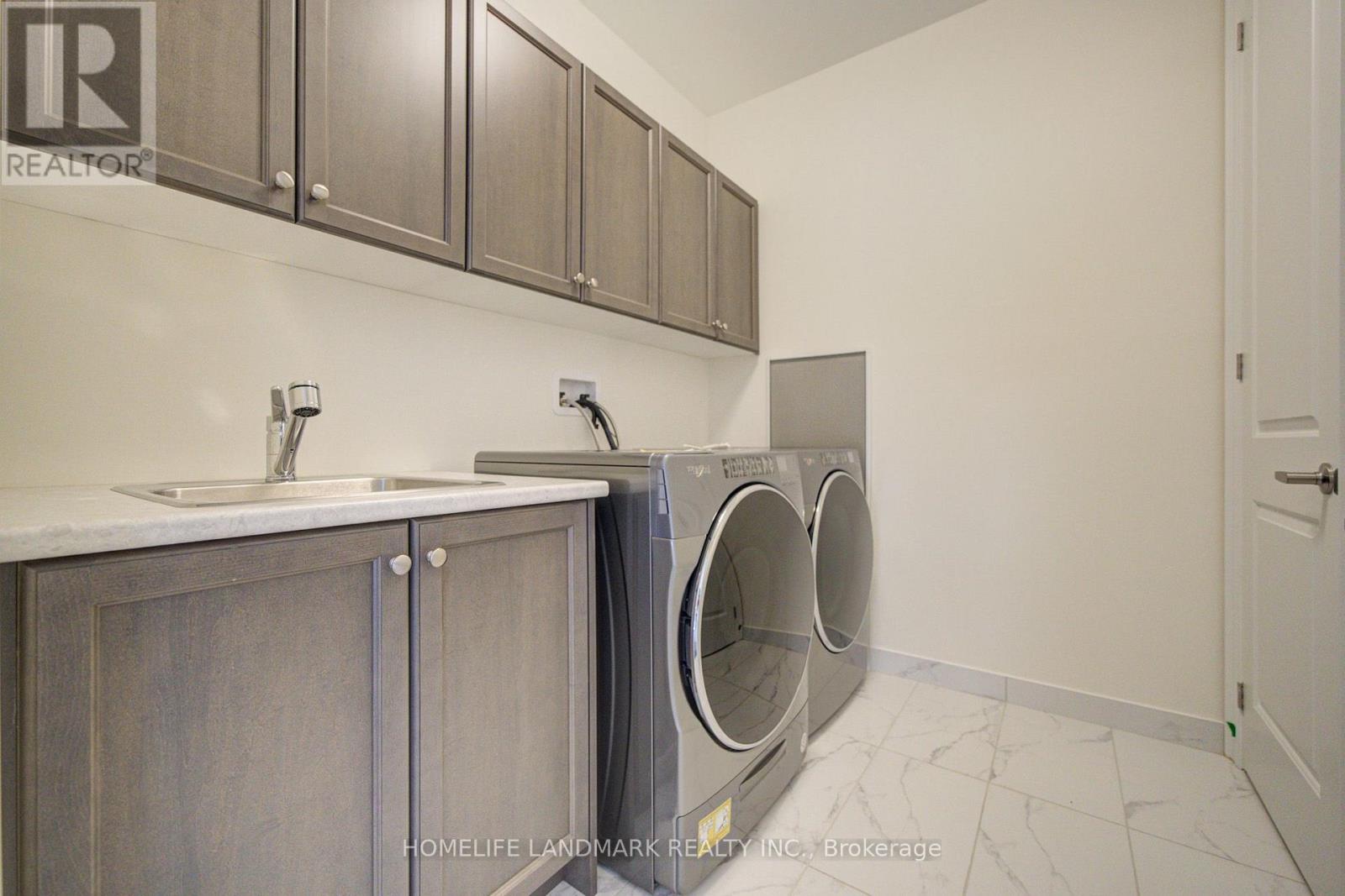 Main & 2nd Floor - 35 Red Giant Street, Richmond Hill, Ontario  L4C 4Y4 - Photo 47 - N13553326