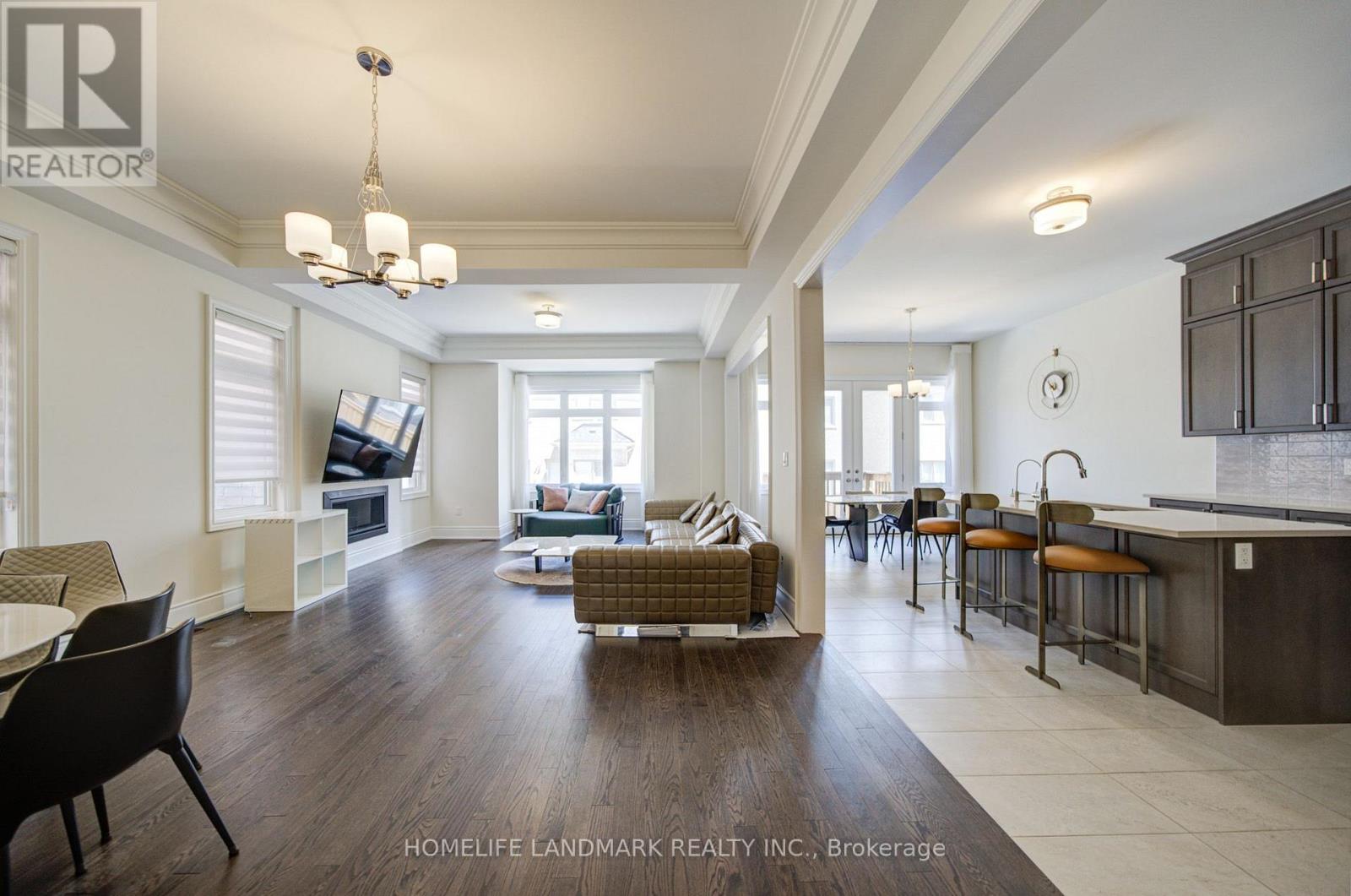 Main & 2nd Floor - 35 Red Giant Street, Richmond Hill, Ontario  L4C 4Y4 - Photo 7 - N13553326