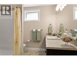 165 Summer Wood Drive, Kelowna, British Columbia  V1V 0C9 - Photo 39 - 10394175