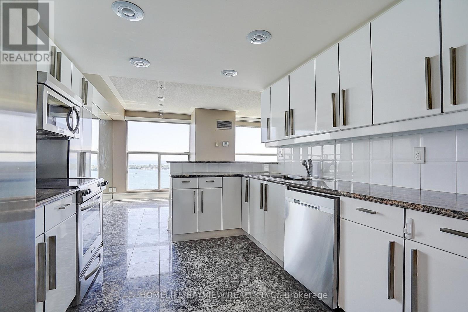 3108 - 99 Harbour Square, Toronto, Ontario  M5J 2H2 - Photo 14 - C13509020