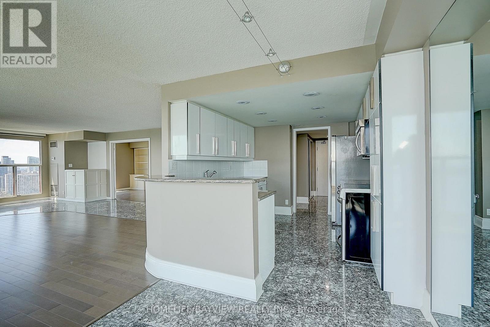 3108 - 99 Harbour Square, Toronto, Ontario  M5J 2H2 - Photo 13 - C13509020