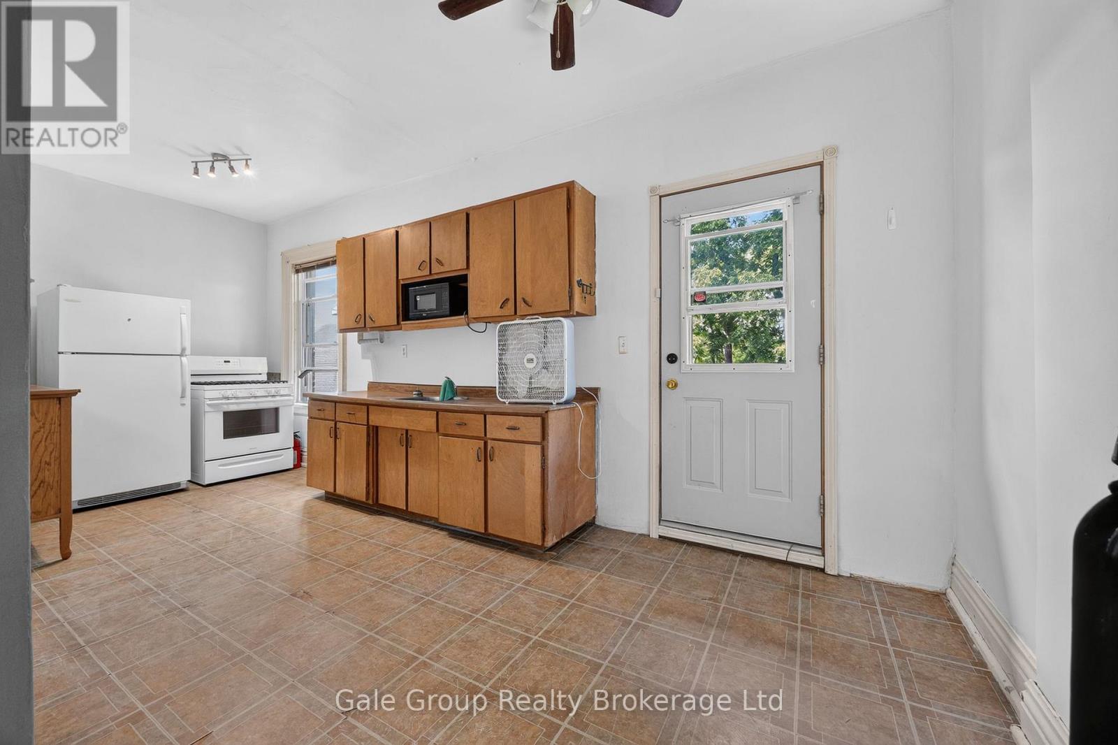 129 John Street, Ingersoll, Ontario  N5C 3E9 - Photo 2 - X13553344