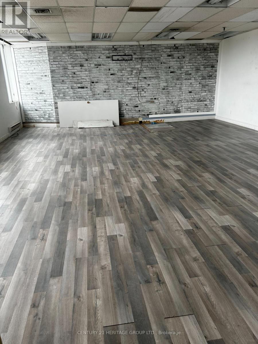 208 A - 4544 Dufferin Street, Toronto, Ontario  M3H 5R9 - Photo 3 - W13553348
