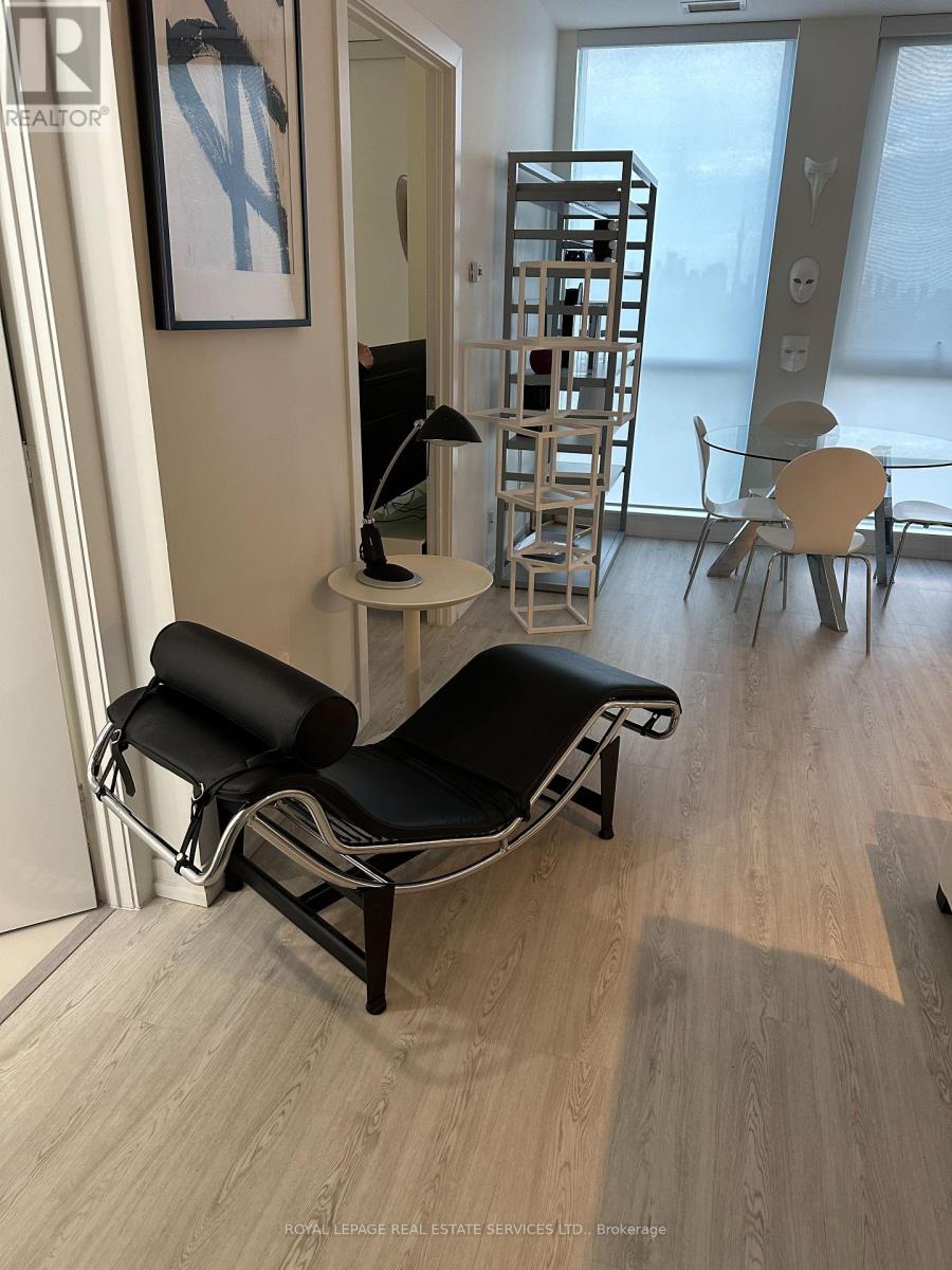 1110 - 223 St Clair Avenue W, Toronto, Ontario M4V 1R3 - Photo 3 - C13494910