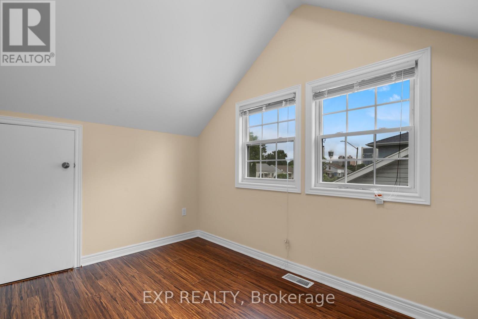 6136 Churchill Street, Niagara Falls, Ontario  L2G 2X3 - Photo 14 - X13553460