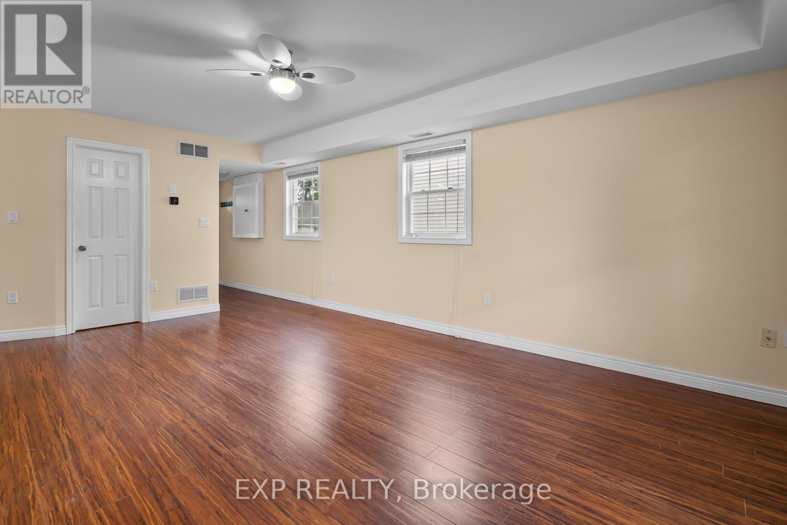 6136 Churchill Street, Niagara Falls, Ontario  L2G 2X3 - Photo 5 - X13553460