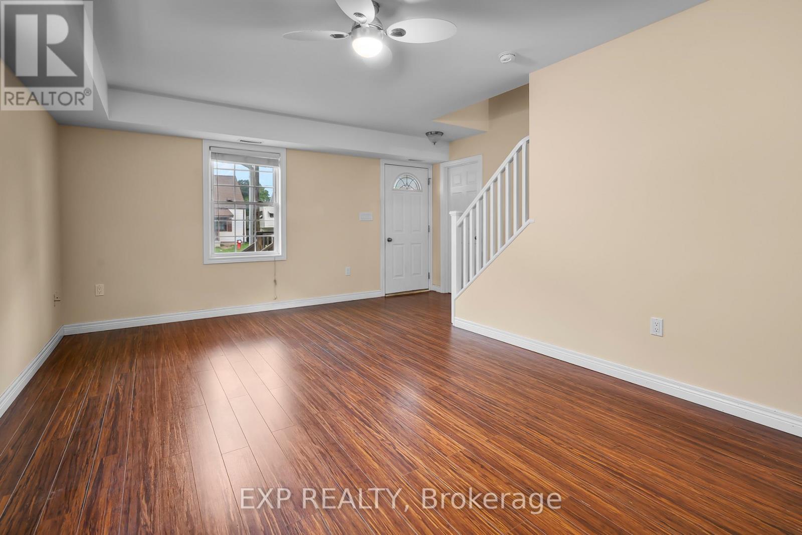 6136 Churchill Street, Niagara Falls, Ontario  L2G 2X3 - Photo 6 - X13553460