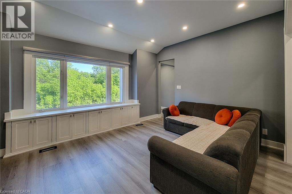 355 Ridge Road W, Grimsby, Ontario  L3M 4E7 - Photo 8 - 40847359