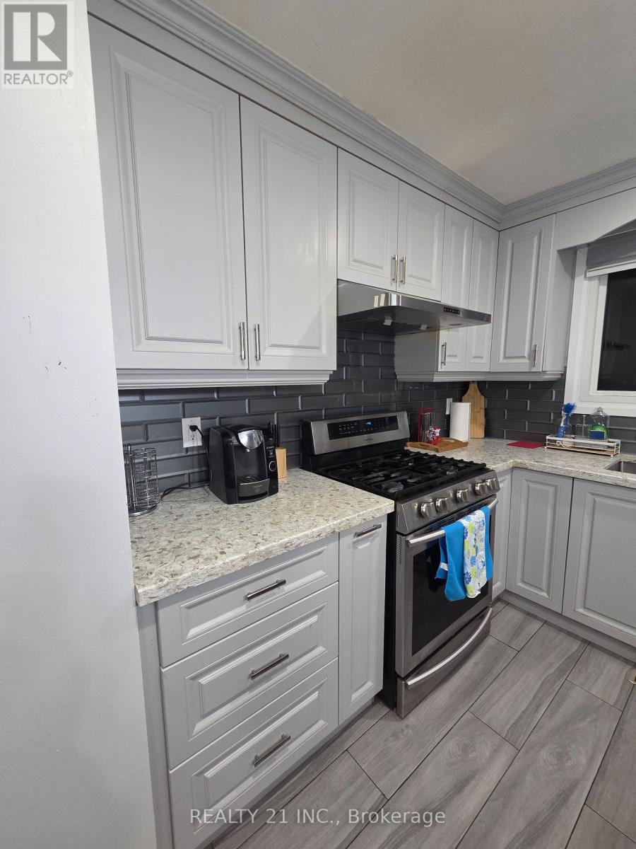 Upper - 32 Lionhead Trail, Toronto, Ontario  M1B 2J6 - Photo 14 - E13553448