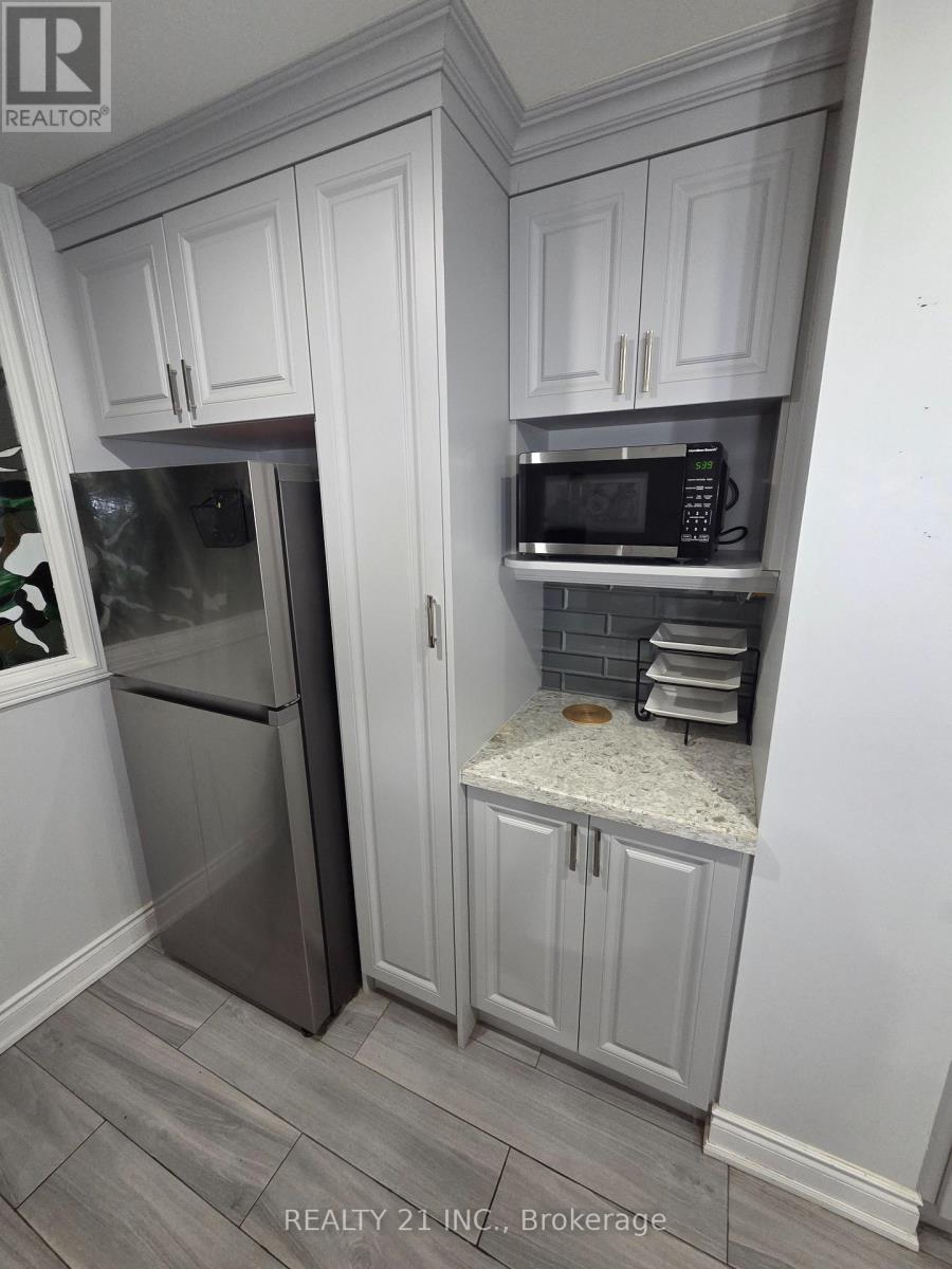 Upper - 32 Lionhead Trail, Toronto, Ontario  M1B 2J6 - Photo 15 - E13553448