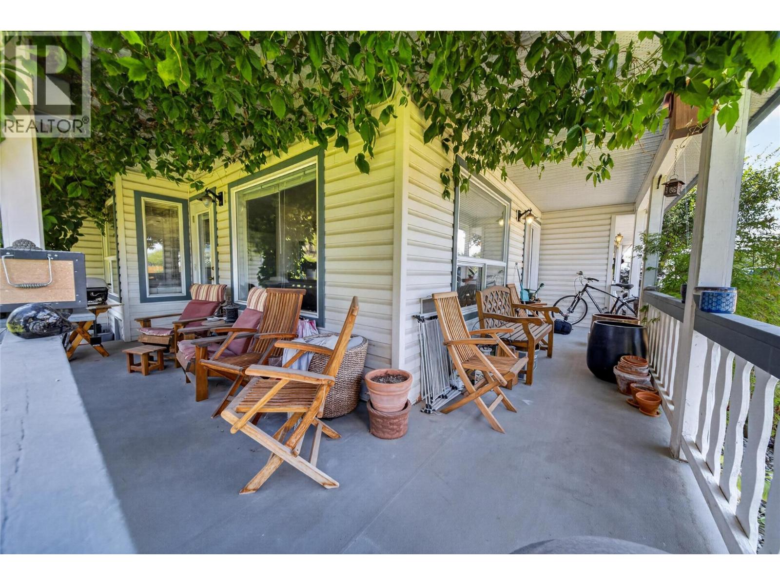 1910 Kelowna Crescent N Unit# B, Cranbrook, British Columbia  V1C 6R3 - Photo 6 - 10394399