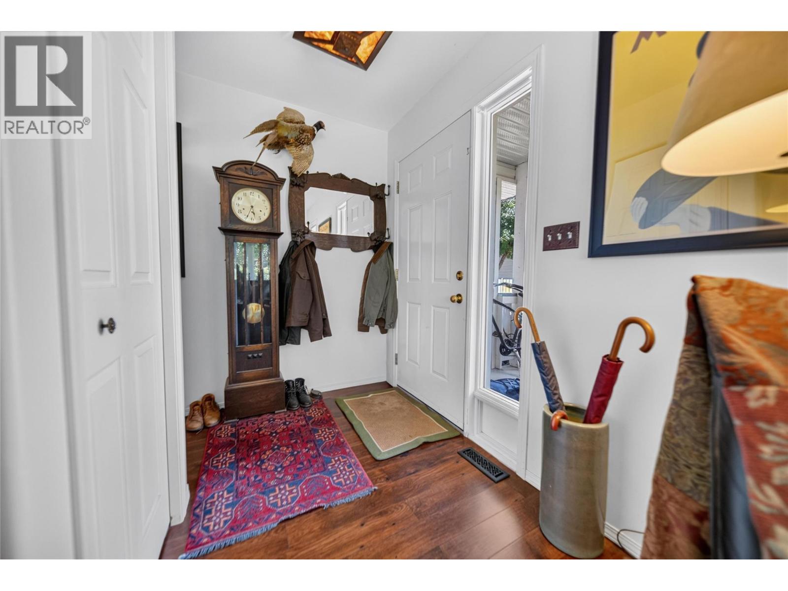 1910 Kelowna Crescent N Unit# B, Cranbrook, British Columbia  V1C 6R3 - Photo 12 - 10394399