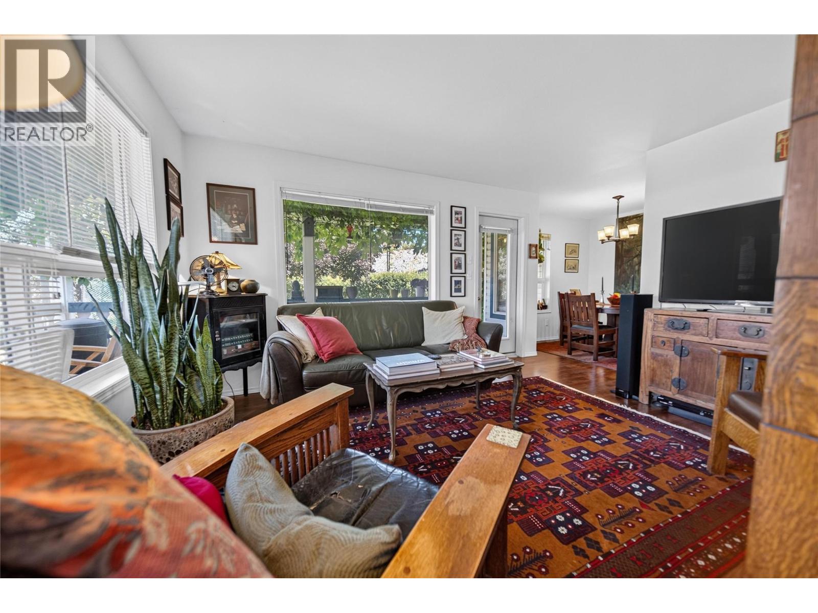 1910 Kelowna Crescent N Unit# B, Cranbrook, British Columbia  V1C 6R3 - Photo 13 - 10394399