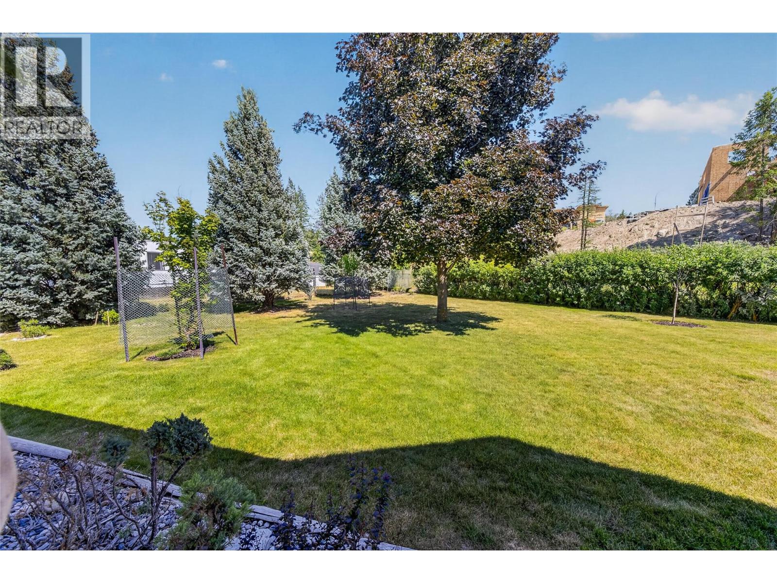 1910 Kelowna Crescent N Unit# B, Cranbrook, British Columbia  V1C 6R3 - Photo 9 - 10394399
