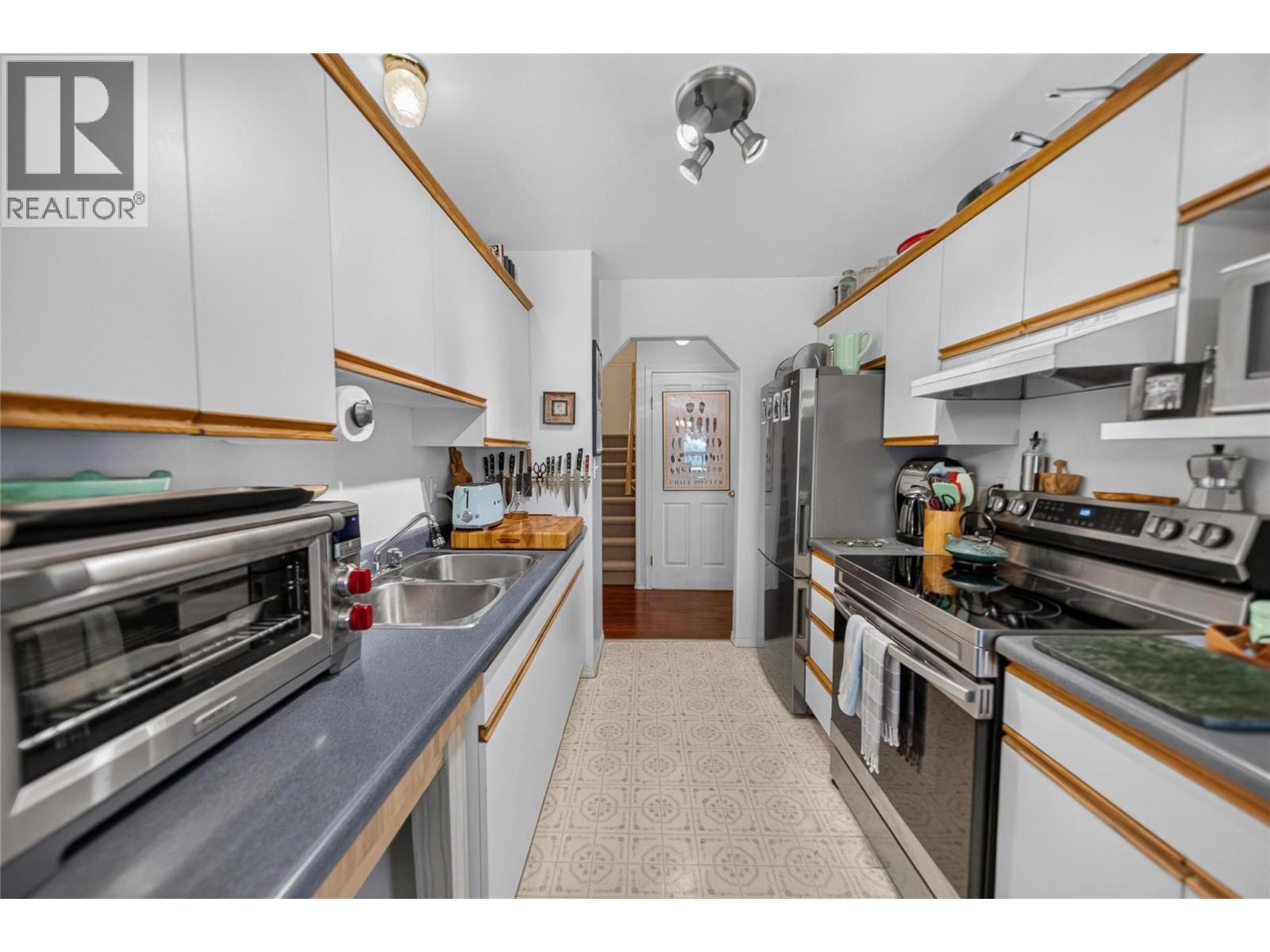 1910 Kelowna Crescent N Unit# B, Cranbrook, British Columbia  V1C 6R3 - Photo 20 - 10394399