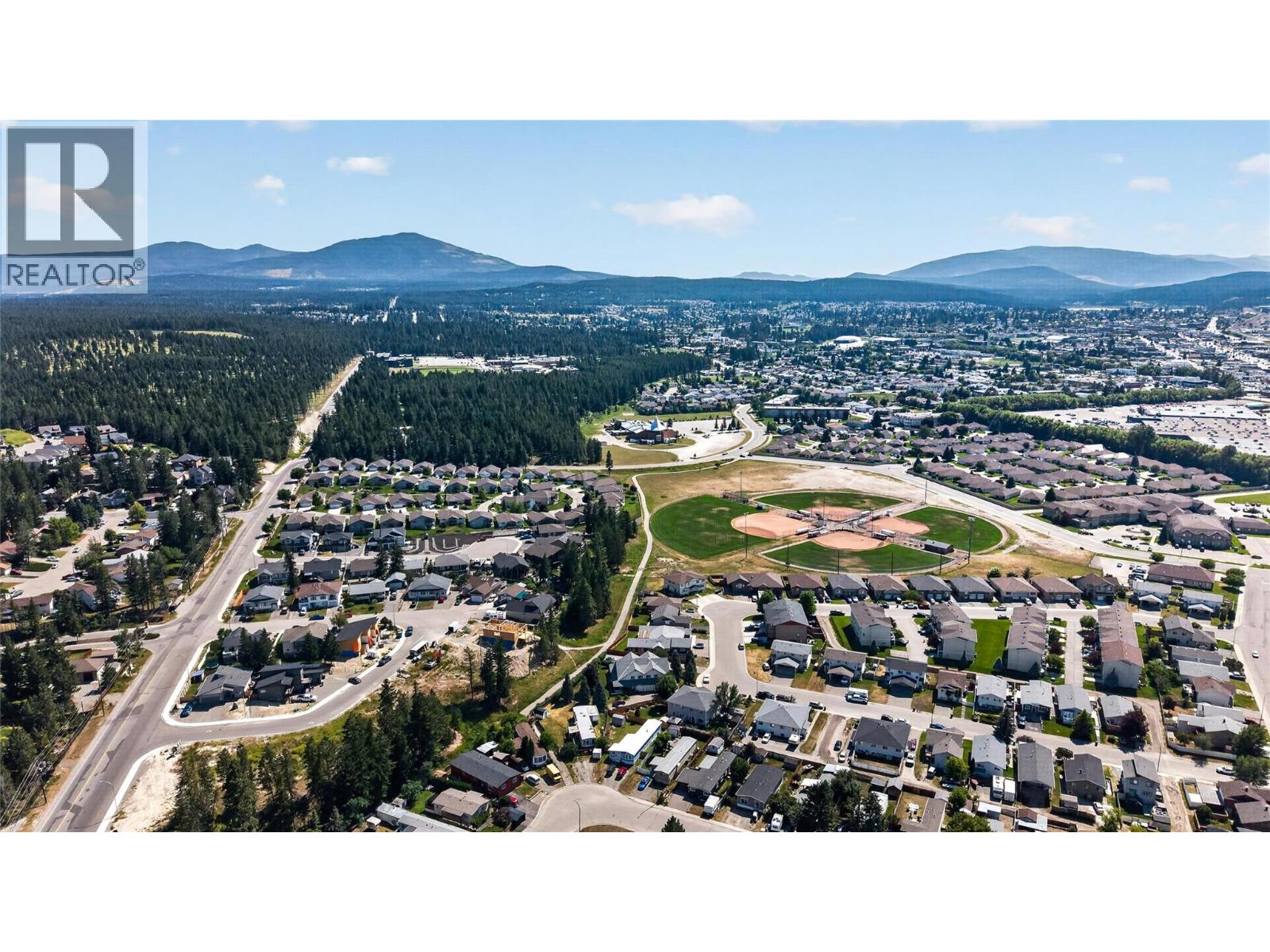1910 Kelowna Crescent N Unit# B, Cranbrook, British Columbia  V1C 6R3 - Photo 43 - 10394399