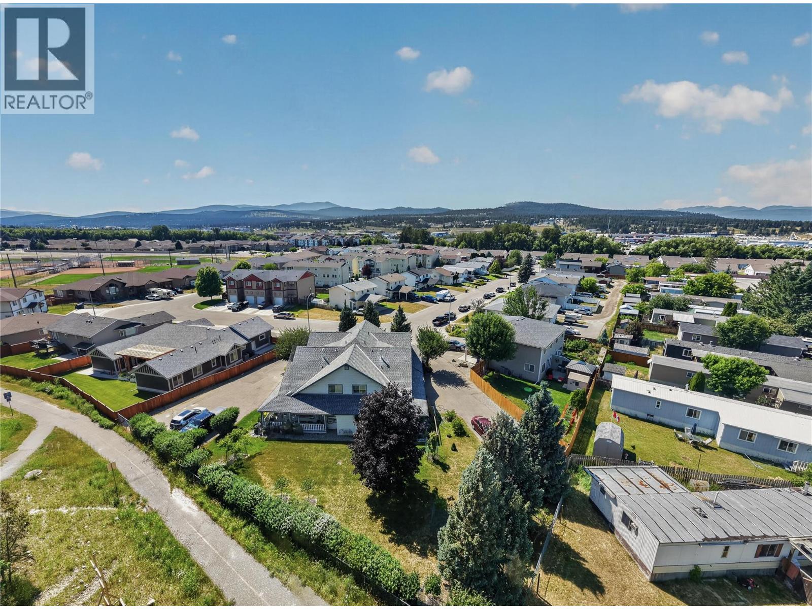 1910 Kelowna Crescent N Unit# B, Cranbrook, British Columbia  V1C 6R3 - Photo 41 - 10394399