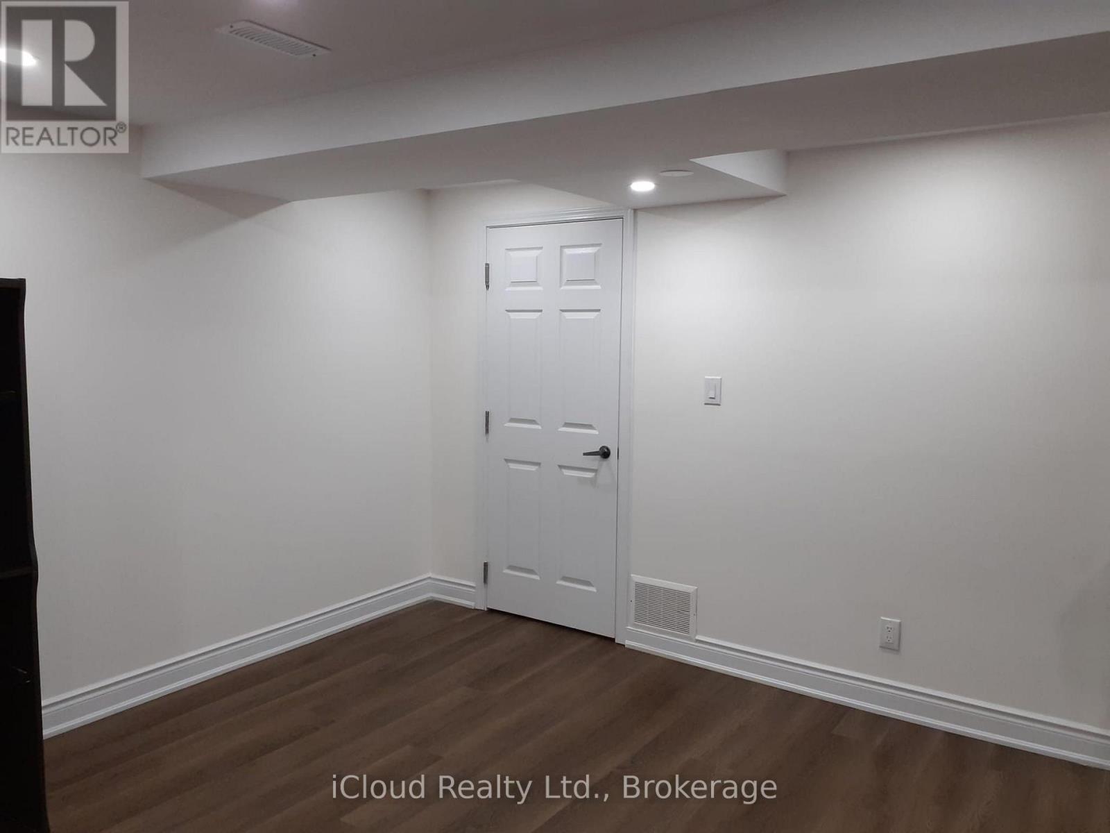 Bsmt - 6607 Song Bird Crescent, Mississauga, Ontario L5W 1C9 - Photo 4 - W13553442