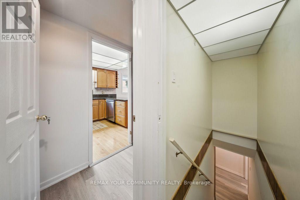 431 Innisfil Street, Barrie, Ontario  L4N 3H1 - Photo 28 - S13553462