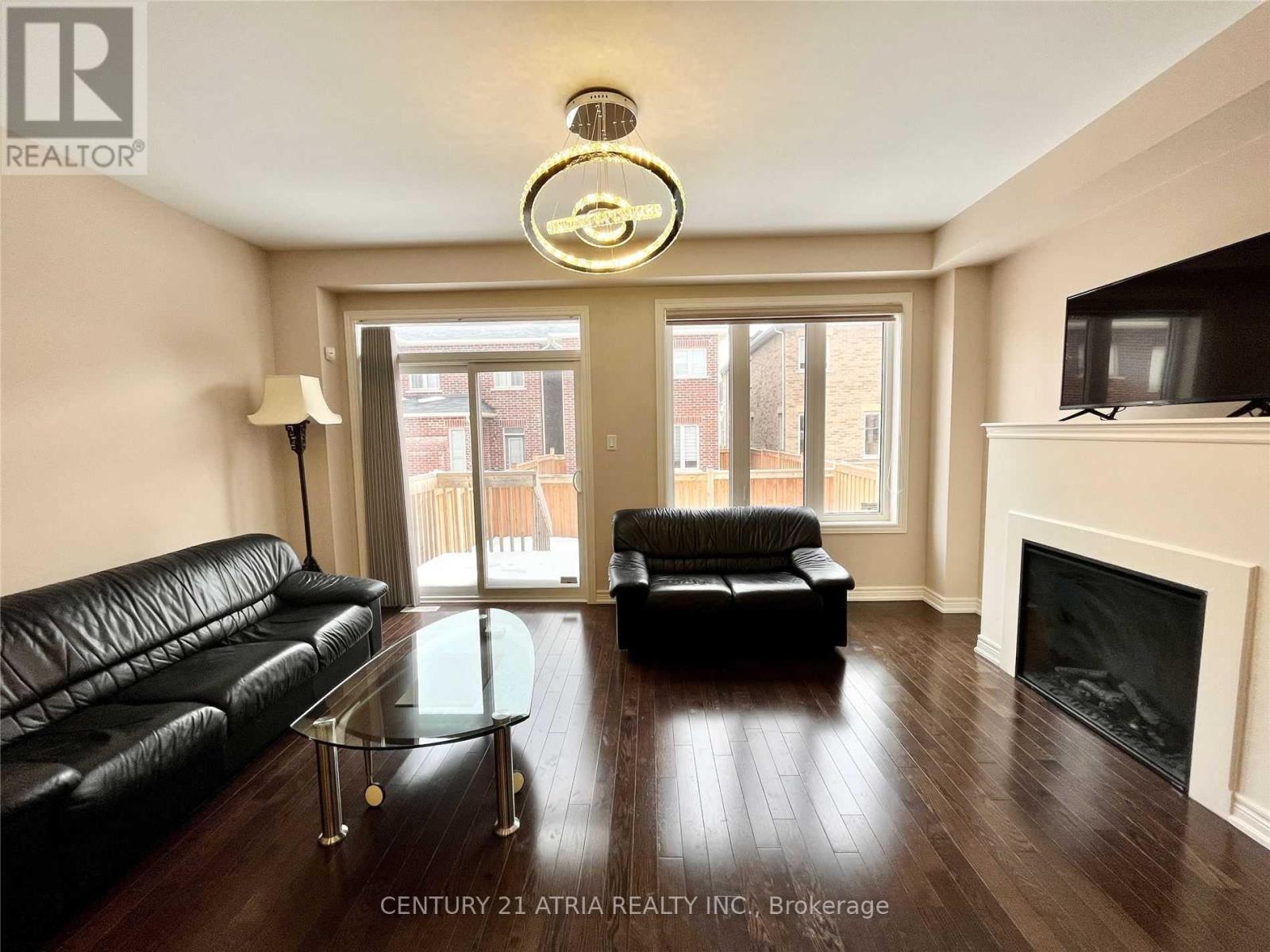 12 Constable Street, Aurora, Ontario  L4G 1B7 - Photo 3 - N13553470