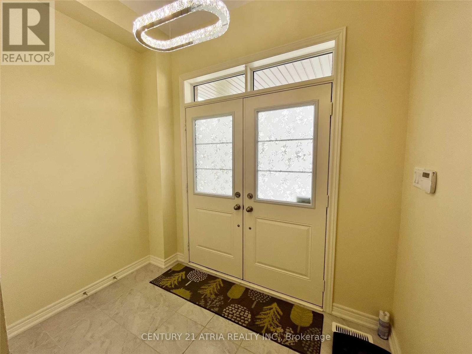 12 Constable Street, Aurora, Ontario  L4G 1B7 - Photo 8 - N13553470