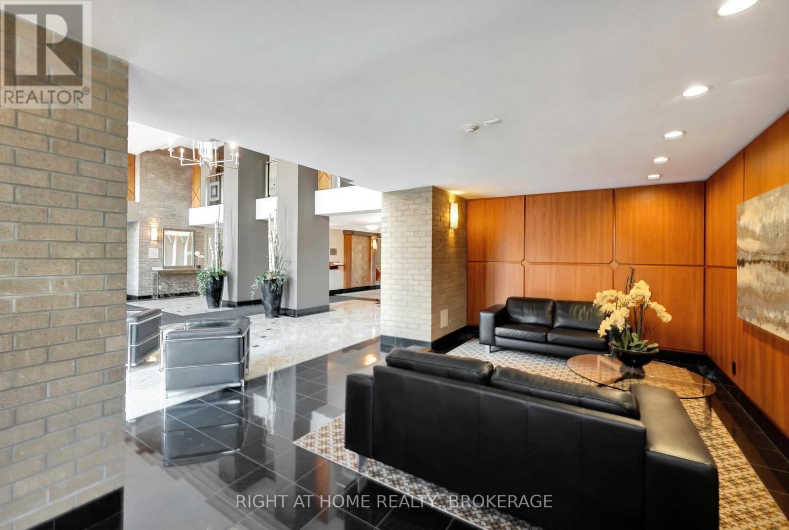 802 - 2190 Lakeshore Road, Burlington, Ontario  L7R 4K1 - Photo 4 - W13553478