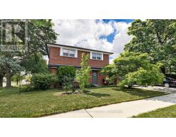 61 NORFIELD CRESCENT, Toronto, Ontario